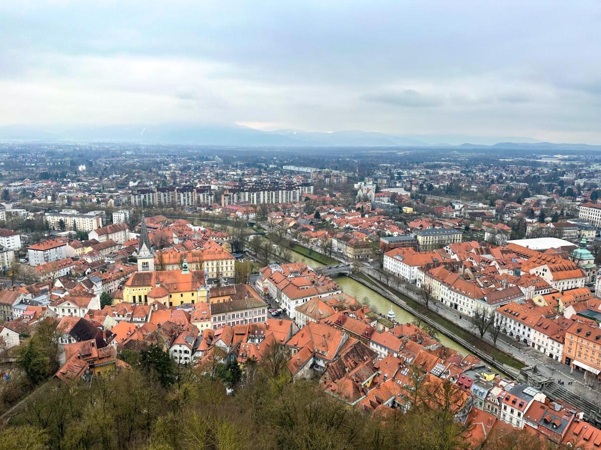 Apartment Ema Любляна Экстерьер фото
